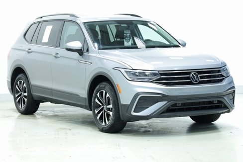 Used 2022 Volkswagen Tiguan S image 3