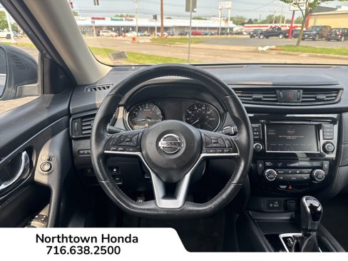 Used 2019 Nissan Rogue SV image 19