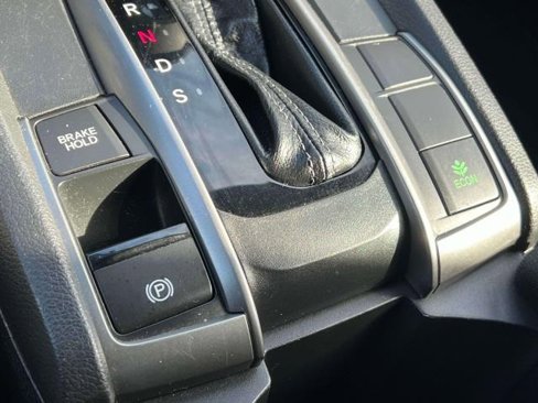 Used 2017 Honda Civic Sport image 32
