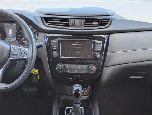 Used 2020 Nissan Rogue S image 14