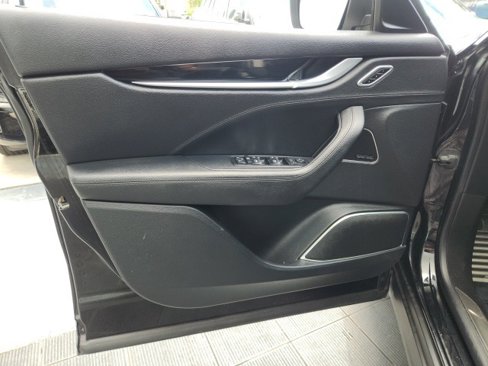 Used 2018 Maserati Levante S GranSport image 28
