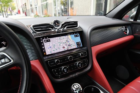 Used 2021 Bentley Bentayga image 15
