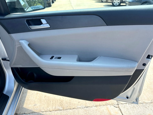 Used 2015 Hyundai Sonata SE image 22