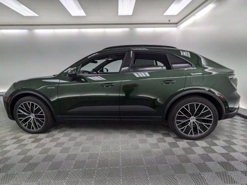 Used 2024 Porsche Macan 4 Electric image 2