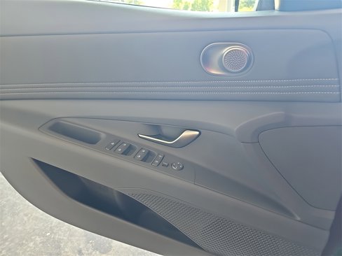 New 2025 Hyundai Elantra Sport image 25