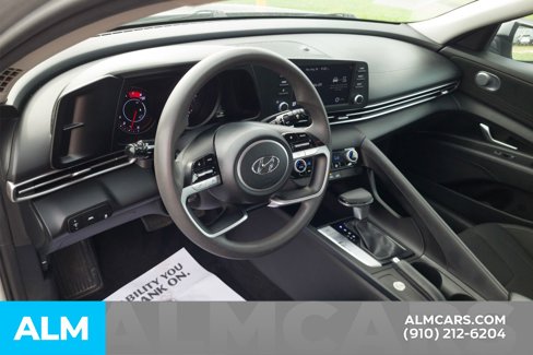 Used 2023 Hyundai Elantra SEL image 15
