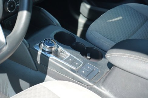 Used 2020 Ford Escape SE image 26