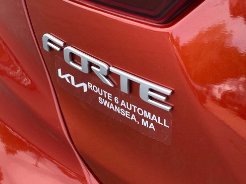 Used 2024 Kia Forte LXS image 11
