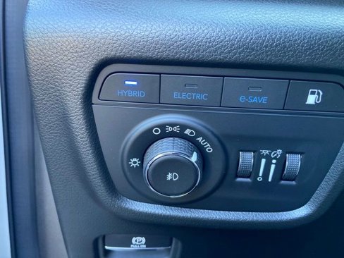 Used 2023 Jeep Grand Cherokee 30th Anniversary image 24