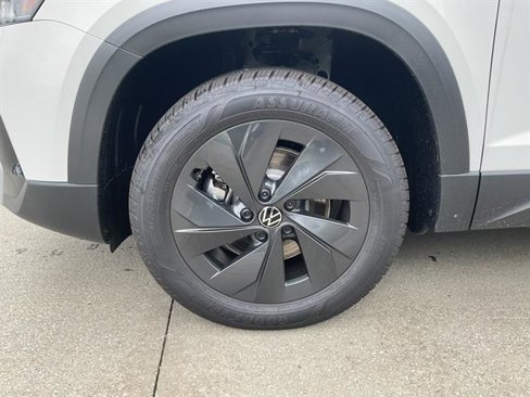 New 2025 Volkswagen Taos S image 14