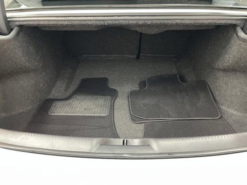Used 2019 Chrysler 300 S image 16