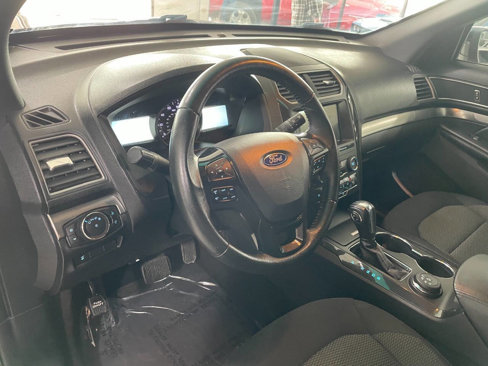 Used 2018 Ford Explorer XLT w/ Equipment Group 201A image 16