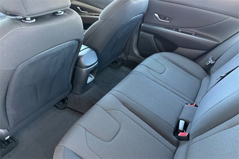 New 2025 Hyundai Elantra SE image 9