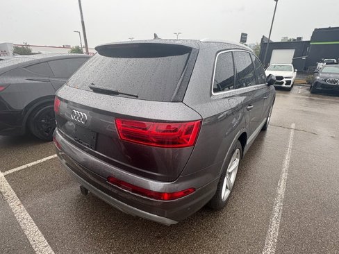 Used 2019 Audi Q7 3.0T Prestige image 3