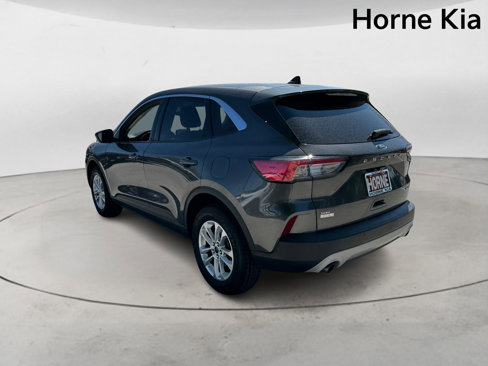 Used 2020 Ford Escape SE image 5