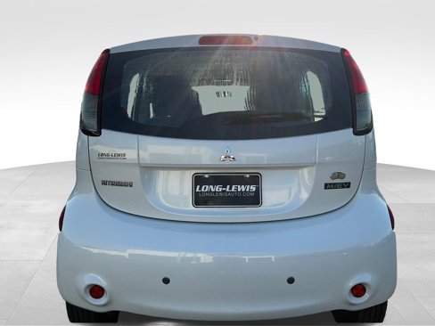 Used 2012 Mitsubishi i image 4