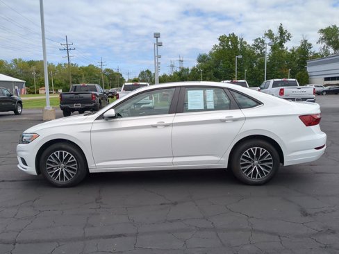 Used 2021 Volkswagen Jetta SE image 3
