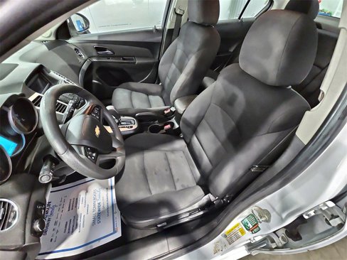 Used 2016 Chevrolet Cruze LT image 11