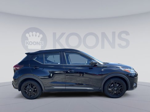Used 2023 Nissan Kicks SR image 8