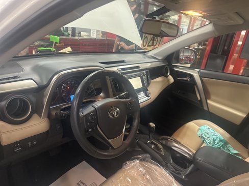 Used 2015 Toyota RAV4 Limited image 5