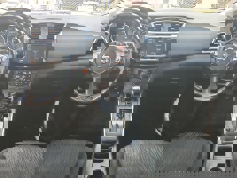 Used 2019 Nissan Sentra SV image 13