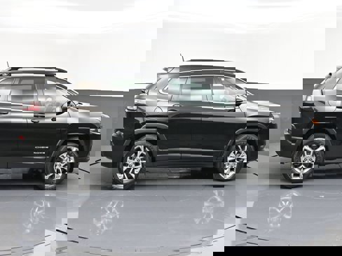 Used 2022 Jeep Cherokee Latitude Lux w/ Sun & Sound Group image 8