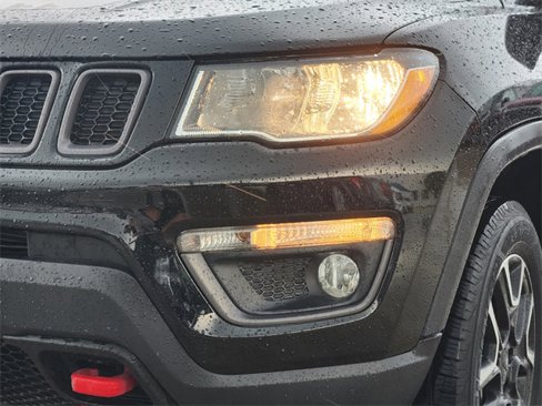 Used 2021 Jeep Compass Trailhawk image 8