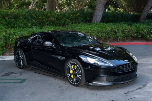 Used 2018 Aston Martin Vanquish S image 1