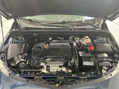 Used 2022 Chevrolet Malibu LT image 34