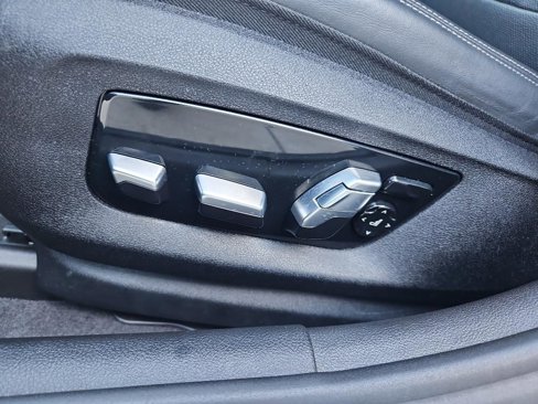 Used 2022 BMW 530i xDrive w/ Executive Package image 11