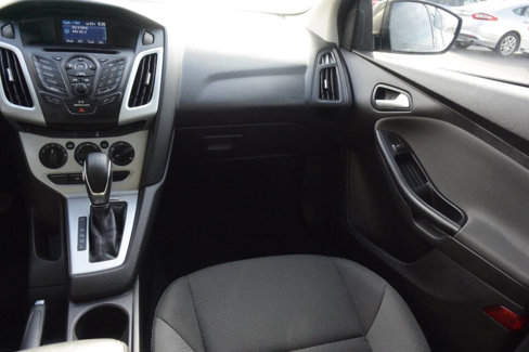 Used 2014 Ford Focus SE image 24
