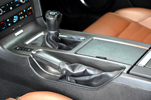 Used 2010 Ford Mustang GT image 34