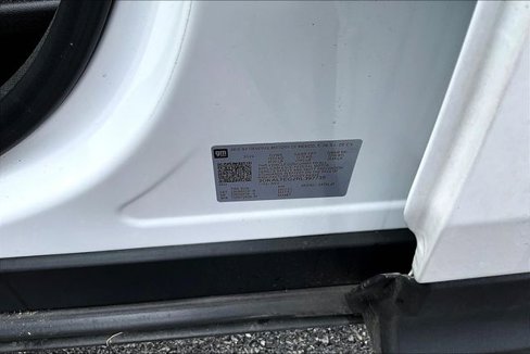Certified 2024 GMC Terrain SLE w/ Driver Convenience Package image 3