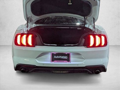 Used 2018 Ford Mustang Premium image 6