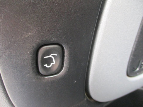 Used 2015 Jeep Cherokee Latitude w/ Comfort/Convenience Group image 22