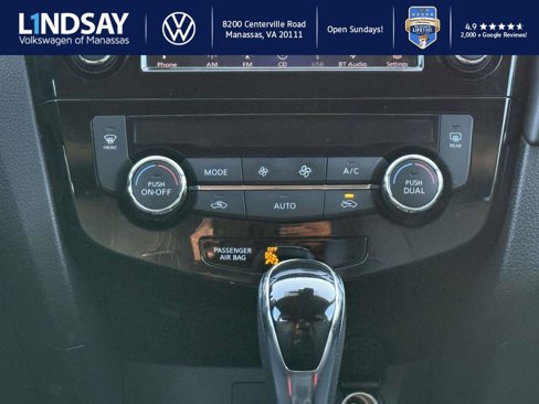 Used 2018 Nissan Rogue SL image 15