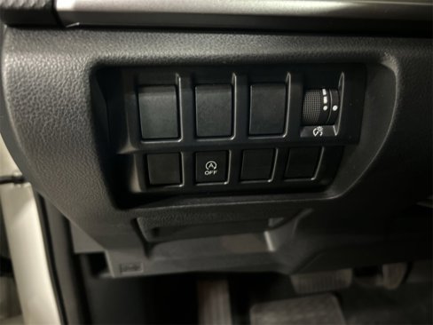 Used 2019 Subaru Forester Premium w/ All-Weather Package image 17