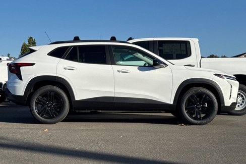 New 2025 Chevrolet Trax ACTIV w/ Sunroof Package image 3
