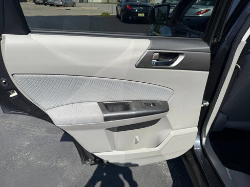 Used 2012 Subaru Forester 2.5X Premium image 41