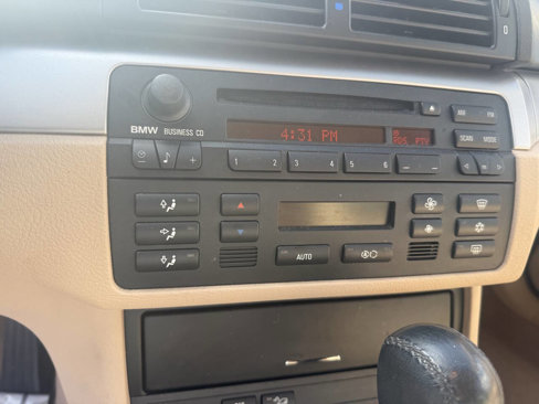 Used 2004 BMW 325xi Sedan image 31