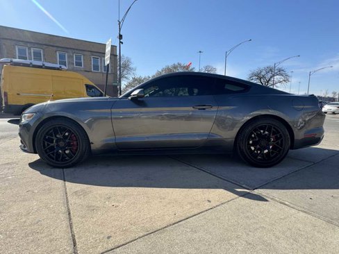Used 2015 Ford Mustang Coupe image 8