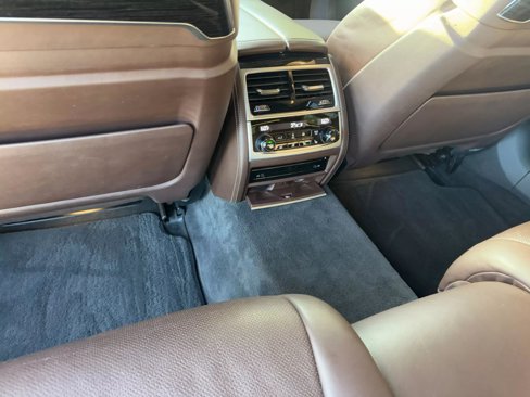 Used 2018 BMW 750Li xDrive image 16