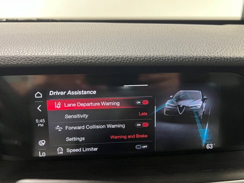 Used 2022 Alfa Romeo Stelvio Ti image 36