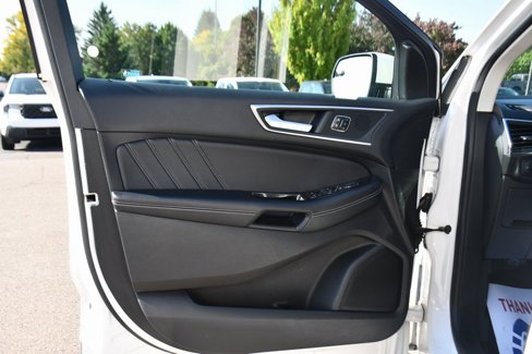 Used 2018 Ford Edge Sport w/ Technology Package image 21