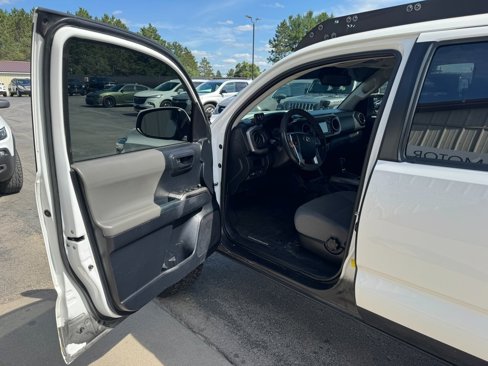 Used 2018 Toyota Tacoma SR5 image 9