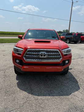 Used 2016 Toyota Tacoma TRD Sport w/ Towing Package image 2
