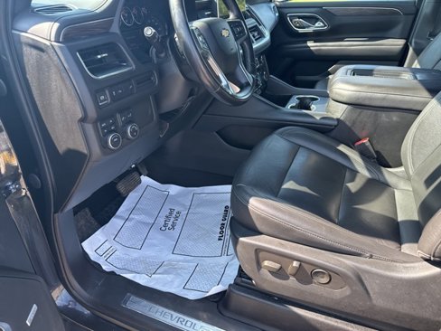 Used 2021 Chevrolet Suburban LT image 8