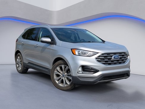 Used 2019 Ford Edge Titanium image 2