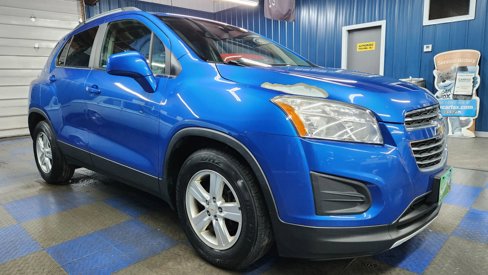 Used 2016 Chevrolet Trax LT w/ LT Convenience Package image 2