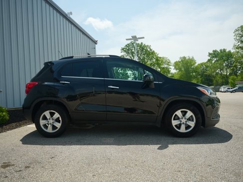 Used 2020 Chevrolet Trax LT w/ LT Convenience Package image 7